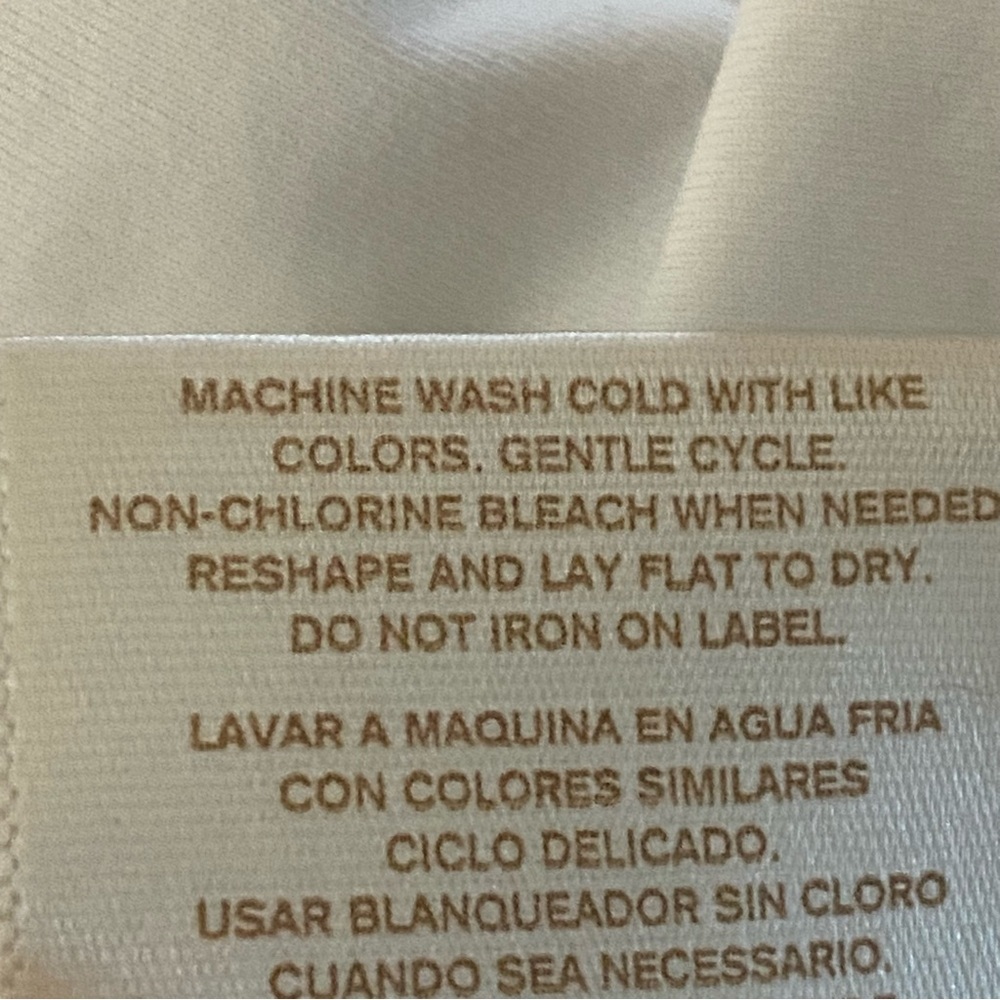 MIRACLEBODY by MIRACLESUIT white burnout fabric top over slimming tank top Large - Picture 11 of 13